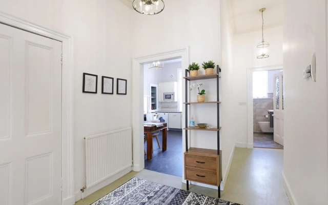 The Forrest Road Residence