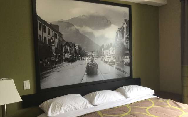 Super 8 by Wyndham Hardisty