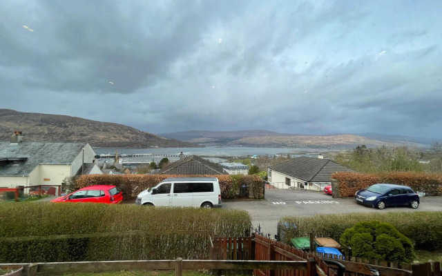 Entire Alma Apartment with Mountain View