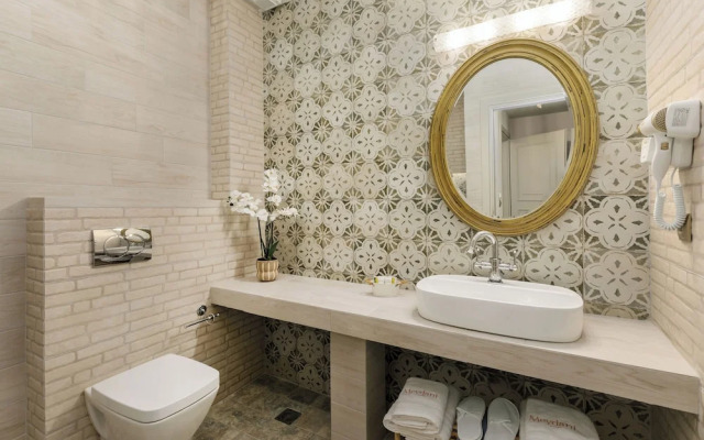 Meydani Suites