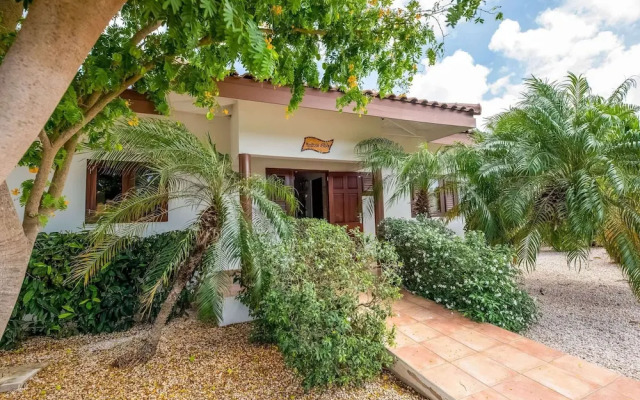 Villa in Jan Thiel With Pool
