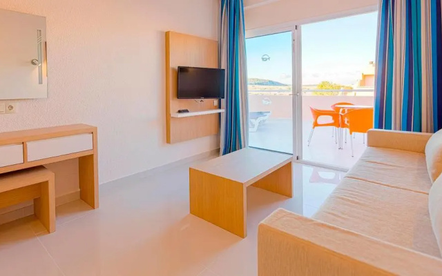 Sirenis Hotel Seaview Country Club