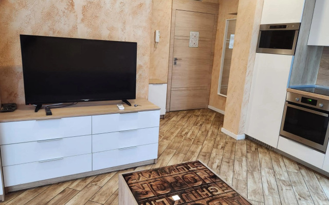 Colonel apartment dream