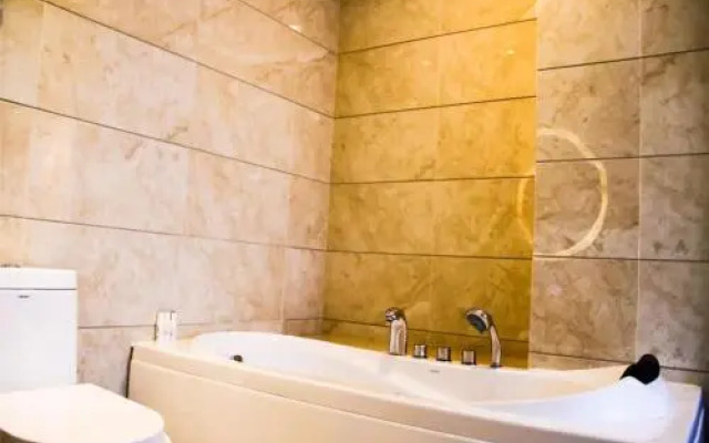 Lavande Hotels·Lasa Railway Station