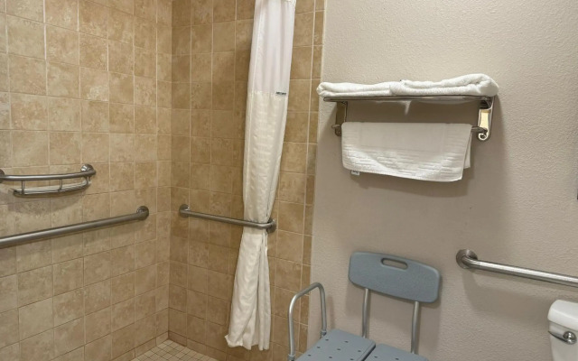 Wingate by Wyndham Marion