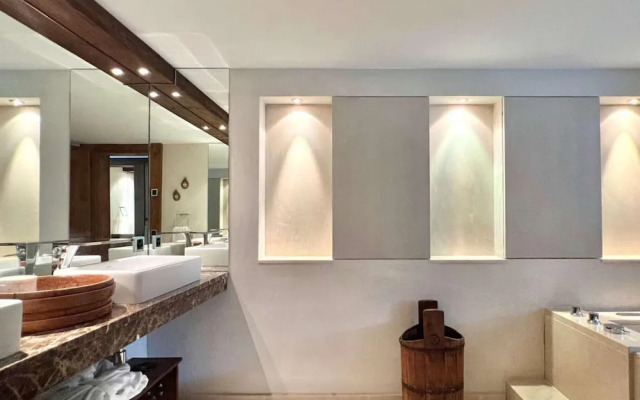 7-bedroom Chalet With Private Pool