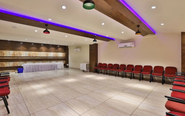 OYO 8084 Hotel Kingston