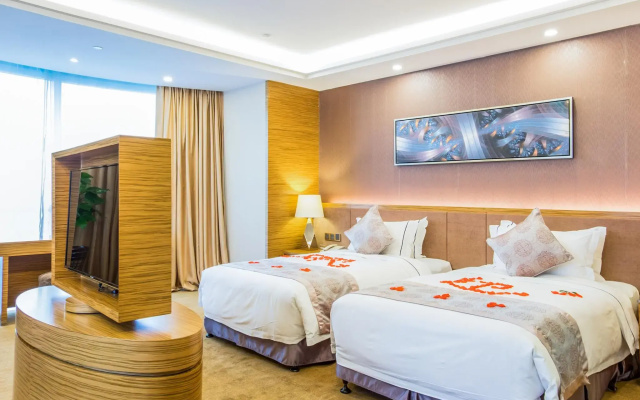 Shenzhen Baoan PLUS Gems Cube Hotel