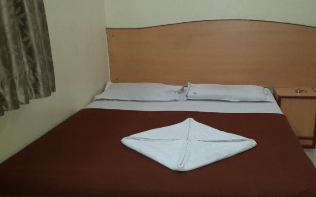 Hotel Sai Pushpak