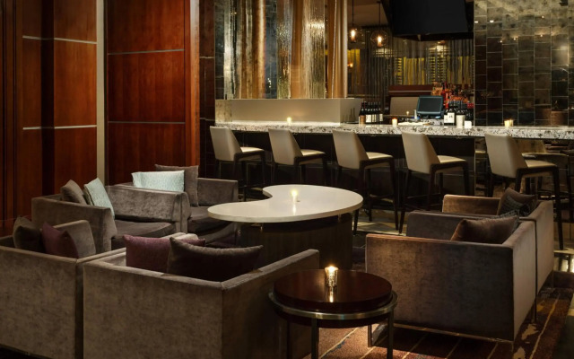 Courtyard by Marriott Chicago Magnificent Mile