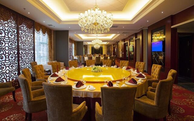 Rongcheng Celebrity Hotel High Speed Rail Station Shop