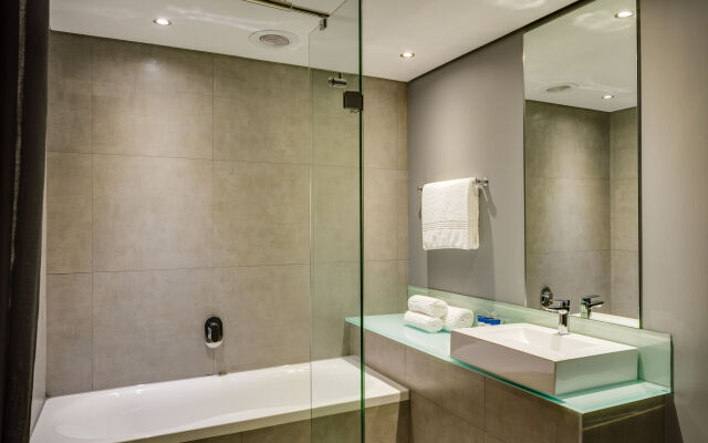 Protea Hotel Fire & Ice by Marriott Pretoria Menlyn