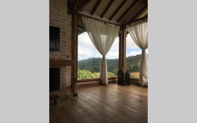 Casa de Montanha na Região de Monte Verde