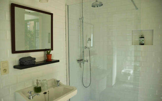 Private apartment in Antwerp near parc - B&B InterMezzo - business & leisure