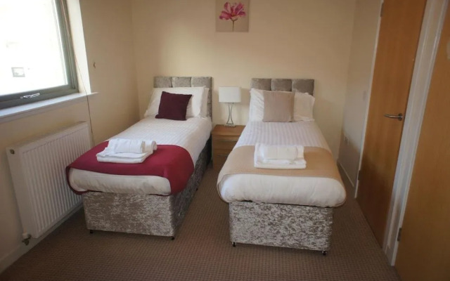 Elforma - Tudsbery House