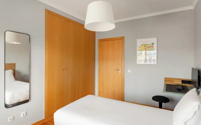 Elegant Flat in Benfica