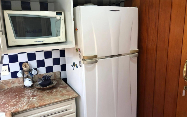 Mansão na costa com vista para o mar