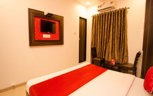 OYO 8759 Hotel Adore Palace