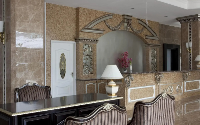 Lk Noble Suite