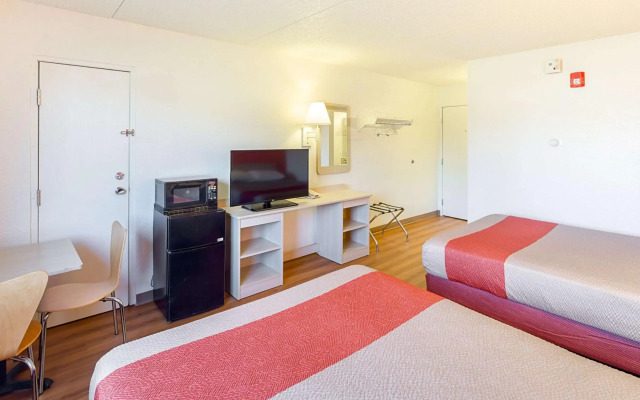 Motel 6 Spokane, WA - East