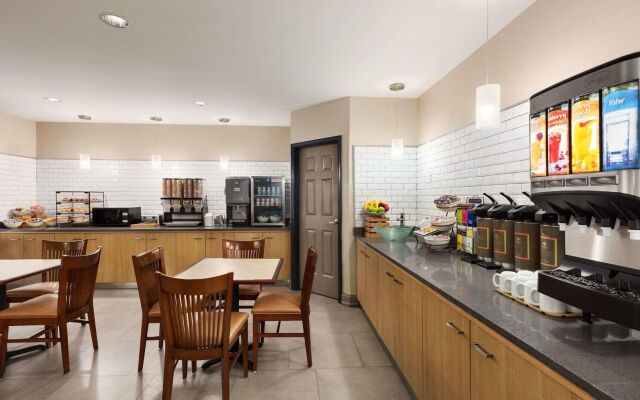 Country Inn & Suites by Radisson, Dalton, GA