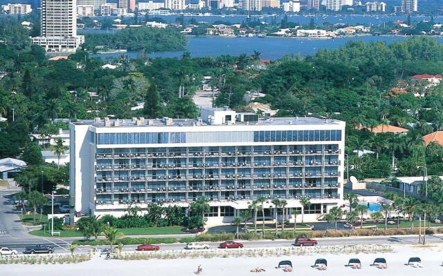 Cirque St. Armands Beachside