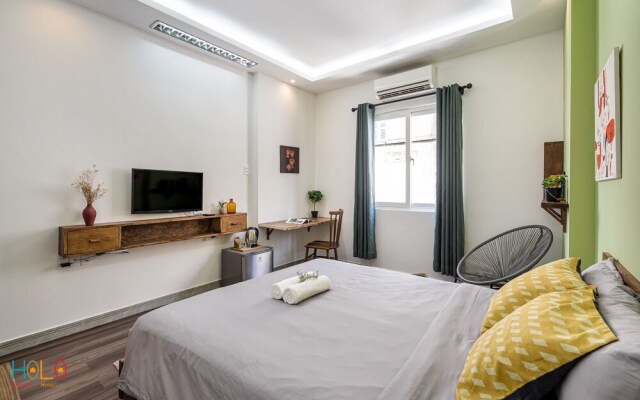 HoLo Central Saigon - Serviced HomeStay
