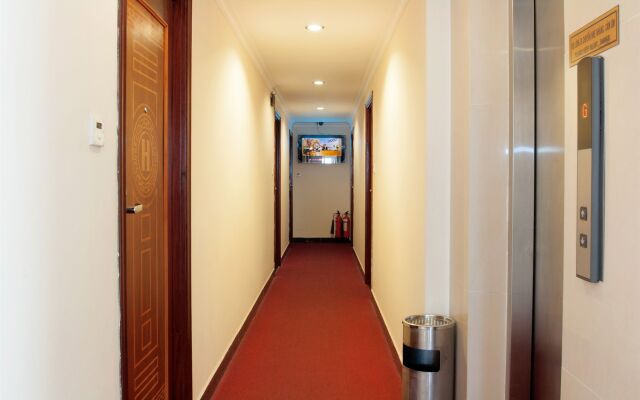 Kin Hotel Ly Tu Trong