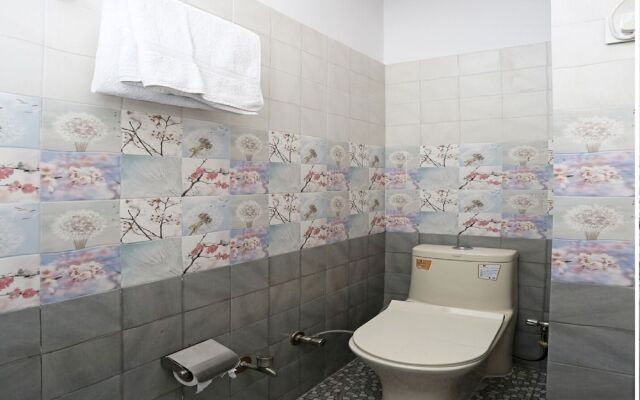 OYO 13280 Hotel Royal India