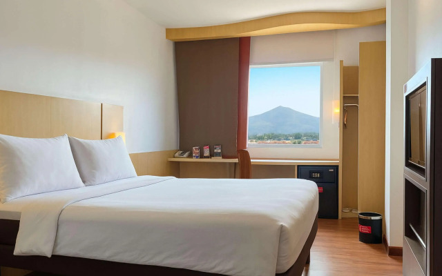 Ibis Bandung Pasteur