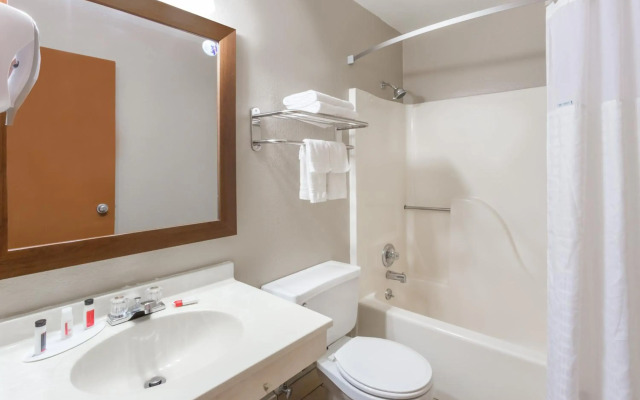 Premier Inn Dubai International Airport