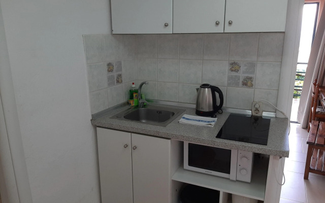 Tasteful apartment in Mpenitses with shared pool