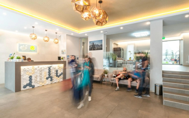 Corvin Plaza Apartments and Suites