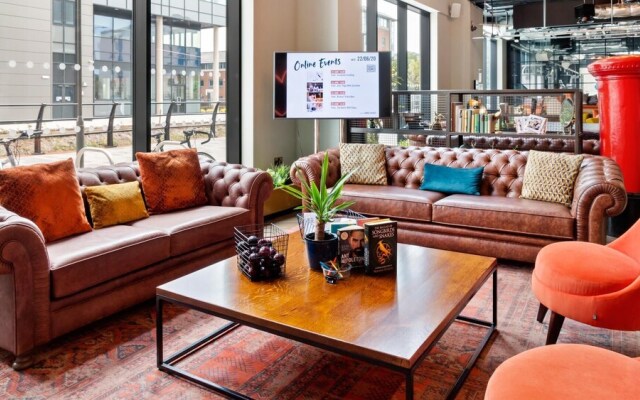 Central and Stylish Studio