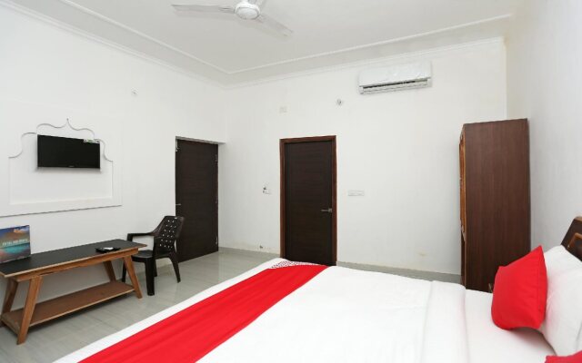 Chelsea Palace BY OYO Rooms