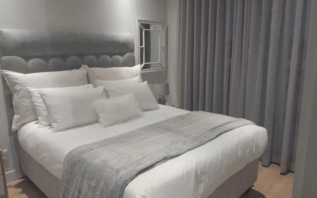 Executive apartment at Ellipse Waterfall