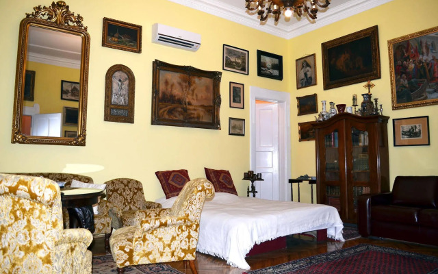 Central Boulevard Apartment
