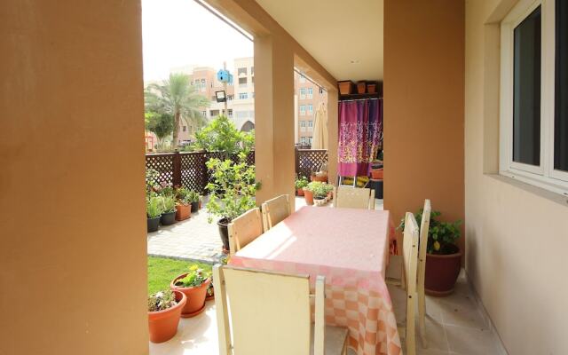 Signature Holiday Home-Masakin Al Furjan