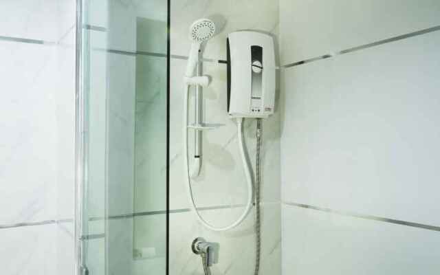 B Hotel