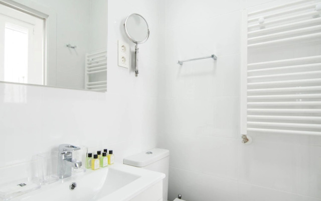 Minty Stay - Jose Ortega y Gasset