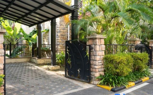 Jingyuan Resort Pool Villa