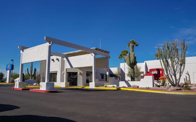Ocotillo Apartments & Hotel