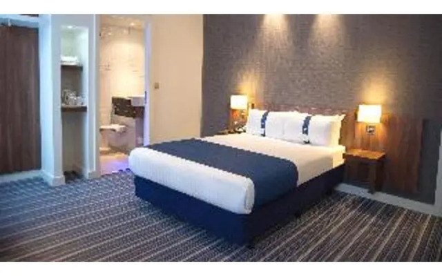 Holiday Inn Express Liverpool Hoylake