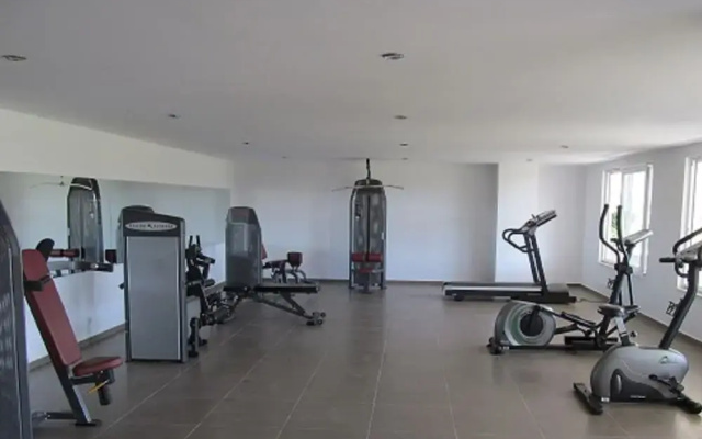 Babylon 40 - 2 bed Private Home Sleeps Up To 6 Close to Everything