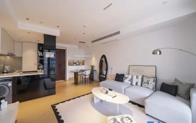 Shanghai Z·Home Homestay (Riyueguang Bojue Ju Branch)