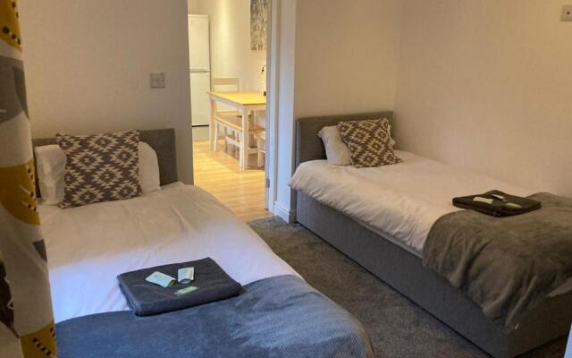 Kingsway Apartment