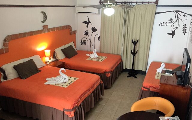 Suites Fenicia - Adults Only