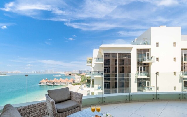 LUX Holiday Home - Royal Bay 1