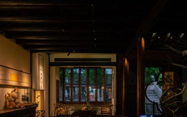 Zhujiajiao Jingting Inn