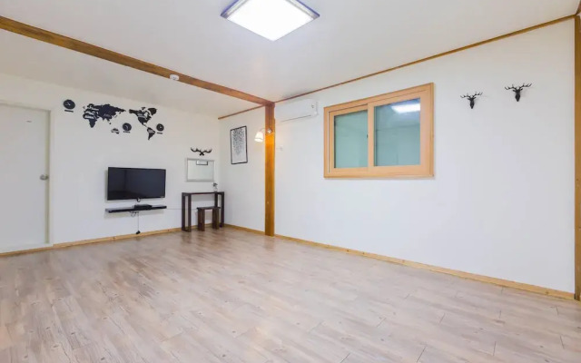 Seonamsan Hanok Pension